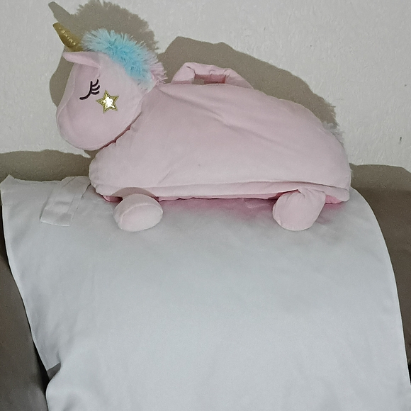 Girls Pink Unicorn Sleeping Bag Slumber Bag with Gold Horn - Picture 2 of 4